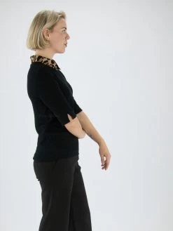 Marc Cain VS 53.02 J55 Shirts Uni KM Zwart -Boutique mode-kledingwinkel 131000437 5